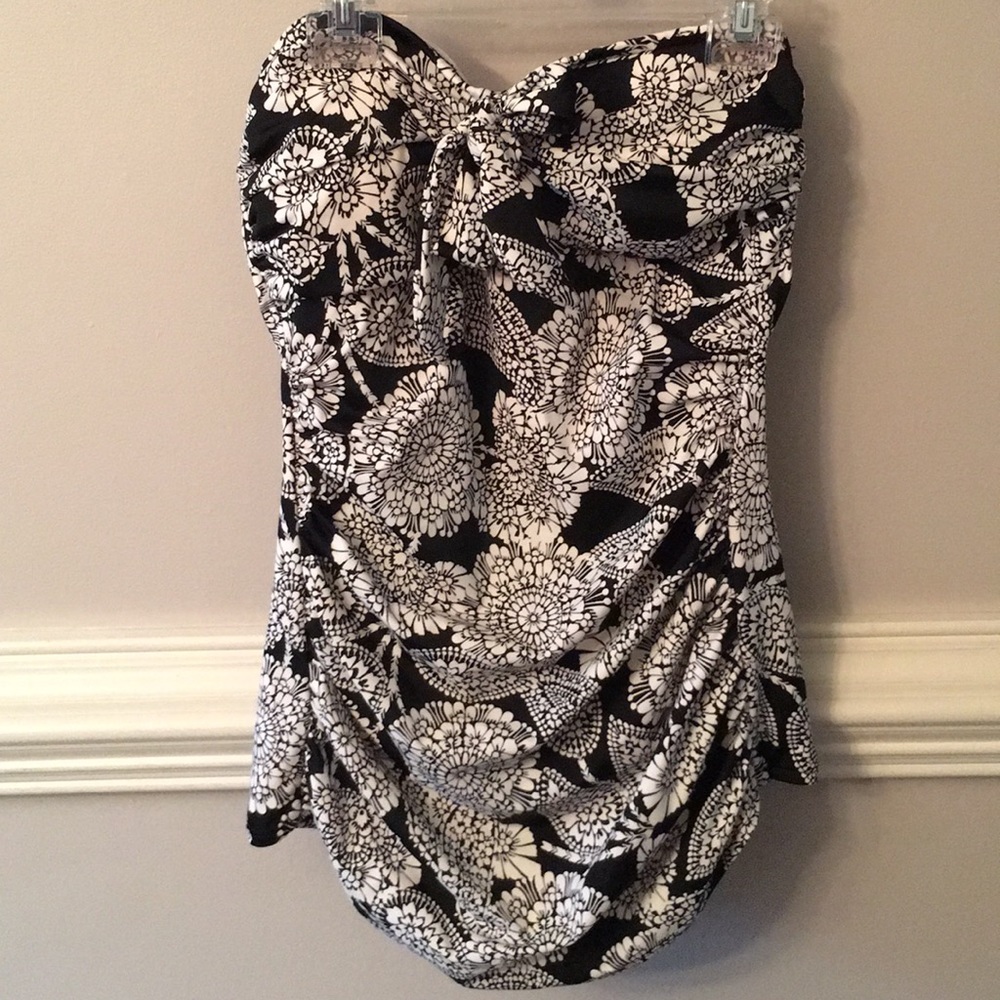 Upstream One piece SwimDress